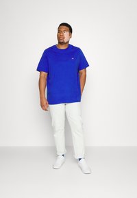 Levi's® Plus T-shirt estampada - surf blue