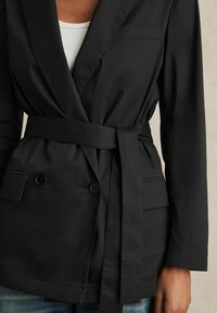 Reiss REGULAR FIT-OSBOURNE BLEND DOUBLE BREASTED BELTED - Sacou - black