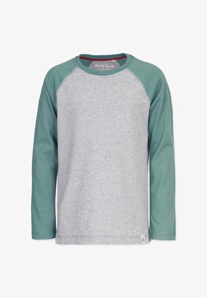 Harmaa pitkähihainen T-paita, jossa on vihreät raglan-hihat, pyöreä pääntie ja pieni merkkilappu alahelmassa. Pehmeä puuvillakangas.