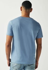 Next ESSENTIAL CREW NECK - T-shirts basic - mid blue