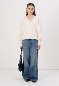 Vero Moda VMBOOM V NECK VER - Jumper - birch melange