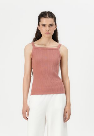 TANK - Top - faded cedar