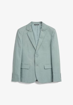 Blazer de hombre en azul claro con un botón, solapas con muesca, bolsillos con tapeta y etiqueta de la marca en el interior del cuello.