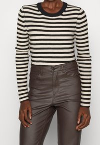 GAP Sweter