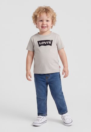 Levi's® CORE TEE & DENIM PANT SET - T-shirt print - pumice stone