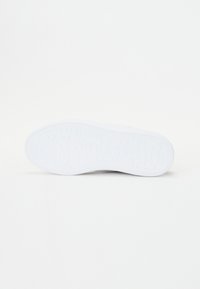 Thumbnail Image 5