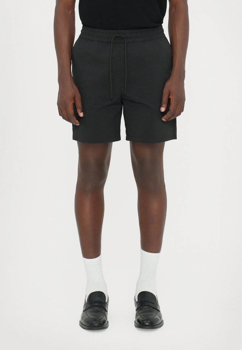 Han Kjøbenhavn - TRACK - Shorts - black, Enlarge