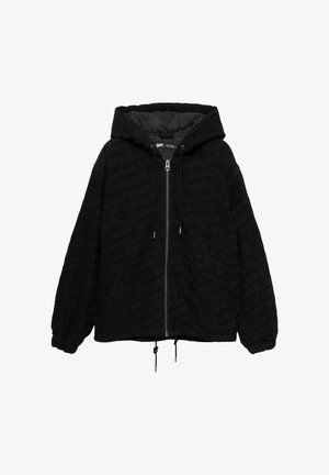 Čierna prešívaná mikina s kapucňou a zipsom, šnúrkovou kapucňou a prednými vreckami. Má elastické manžety a textúrovaný vzor látky.