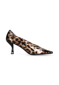 Pompe en cuir verni à imprimé léopard avec un talon fin noir et un bout pointu. Texture lisse avec une finition brillante et un motif animal.