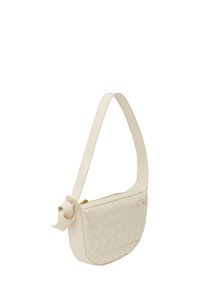 Vævet læder skuldertaske i lys creme, med et cirkulært knudeaccent og lynlåslukning, samt en glat rem og subtil tekstur.
