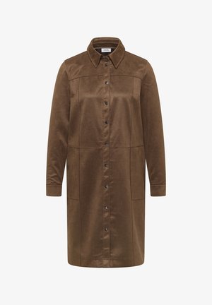 Bruine knopenjurk van zacht stof, met een kraag, lange mouwen en twee voorzakken met een gladde textuur.
