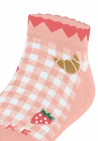 Pink ankle sock with a checkered pattern, featuring green and red strawberries and a croissant design near the toe. Scalloped top edge.