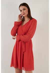 LELA MINI  - Cocktailkleid/festliches Kleid - orange
