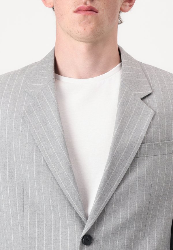 KARLO FLIPS SET - Suit4