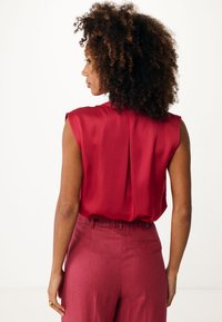Mexx Blus - berry red