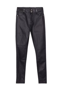 Jean skinny noirs en denim avec une texture lisse. Présente deux boutons à l'avant, un matériel argenté clair et des détails cousus sur la ceinture.