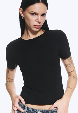 Weekday, T-Shirt basic - black