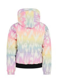 Bundi so zipsom v pastelovej tie-dye vzore, s kapucňou a elastickými manžetami, jemnou textúrou a čiernym pásom na spodnej strane.