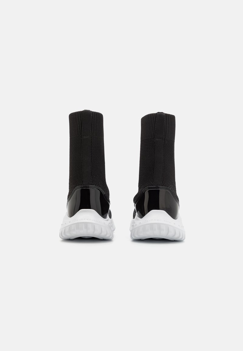 Calvin Klein Jeans RUNNER - Vysoké tenisky - black/bright white