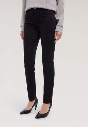 - Jeansy Skinny Fit