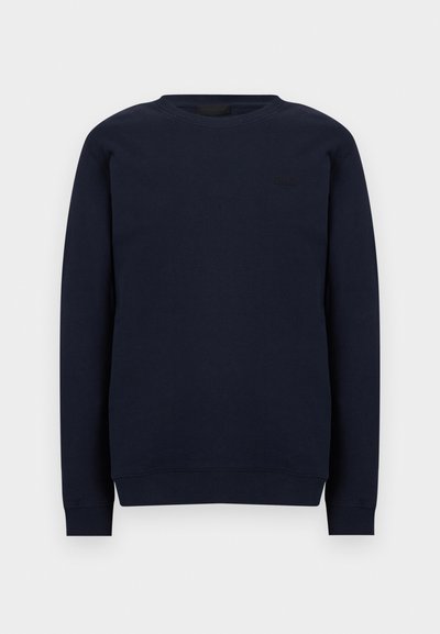 Μπλε ναυτικό φούτερ με στρογγυλή λαιμόκοψη και μακριά μανίκια, με rib μανσέτες και τελείωμα, απλό σχέδιο, διακριτικό ανάγλυφο λογότυπο στο αριστερό στήθος.