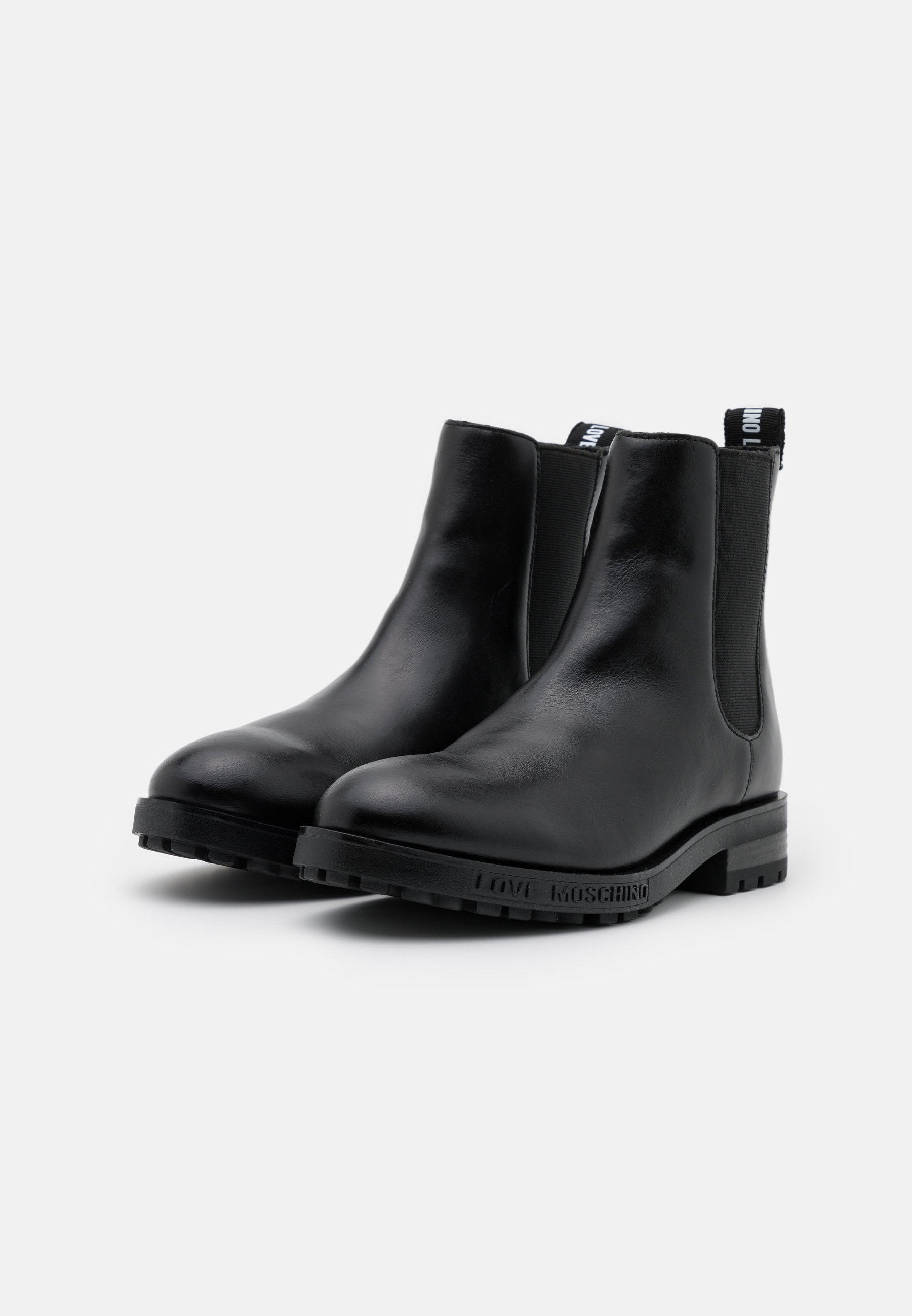 love moschino boots zalando
