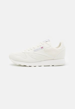 CL LTHR GROW UNISEX - Sneakersy niskie - chalk