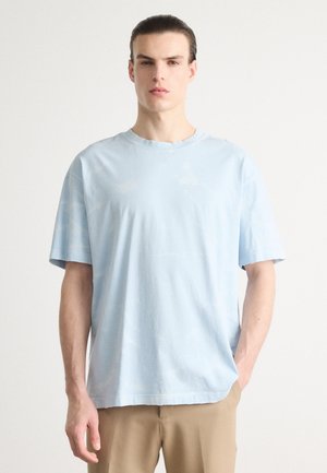 NUSTROYO - T-shirt z nadrukiem