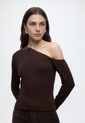 ONLY, ONLGLAMOUR ONE SHOULDER TOP - T-shirt à manches longues - bracken