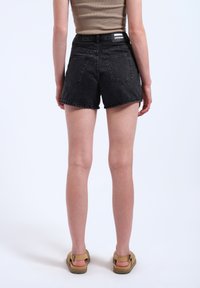 Dr.Denim NORA - Shorts di jeans - retro black