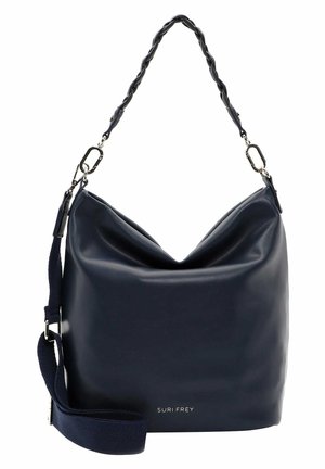 Bolso de hombro de cuero azul marino con asa trenzada, correa de tela ajustable y logo de la marca "SURI FREY" en plata en el frontal.