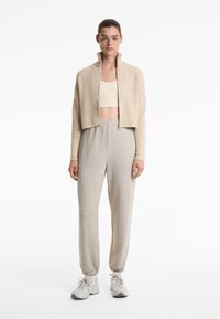 OYSHO CROPPED  HIGH COLLAR  - Kofta - stone