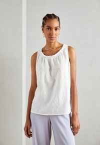 Esprit Topper - white