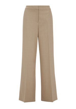 Pantaloni a gamba larga beige realizzati in un tessuto testurizzato, con una vita piatta e dettagli di piega sottili lungo le gambe.