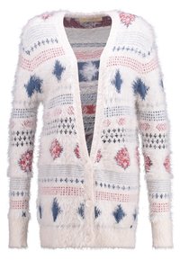 Bílý, chlupatý cardigan s geometrickými vzory v červené, modré a šedé; design s V-výstřihem, přední knoflíky a dlouhé rukávy.