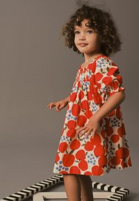 Next PUFF SLEEVE-REGULAR FIT - Vardagsklänning - red apple