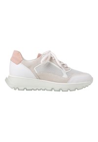 Sneaker in einem weißen und hellbeigen Farbschema, mit Mesh-Einsätzen, Wildlederakzenten und einer dicken Gummisohle. Runde Schnürsenkel.