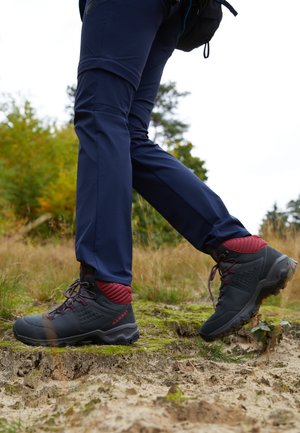 NOVA IV MID GTX  - Scarpa da hiking - black/blood red
