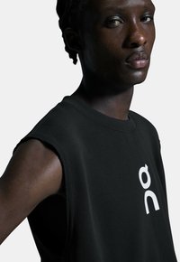On CLUB CREW - Topp - black