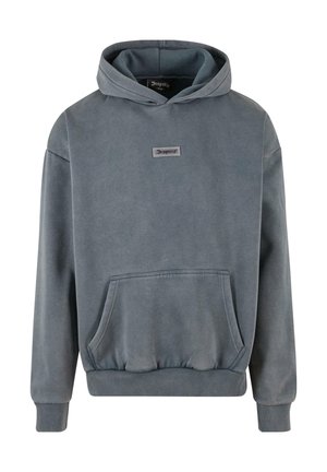 Bluza z kapturem w wyblakłym niebieskim kolorze. Wykonana z miękkiego materiału, z kieszenią z przodu, ściągaczami przy mankietach i dolnym brzegu. Posiada niewielką naszywkę z logo na klatce piersiowej.