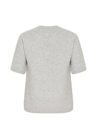 Šedá krátká halenka s krátkým rukávem vyrobená z měkké tkaniny, s kulatým výstřihem a uvolněným střihem. Minimalistický design bez viditelných vzorů nebo akcentů.