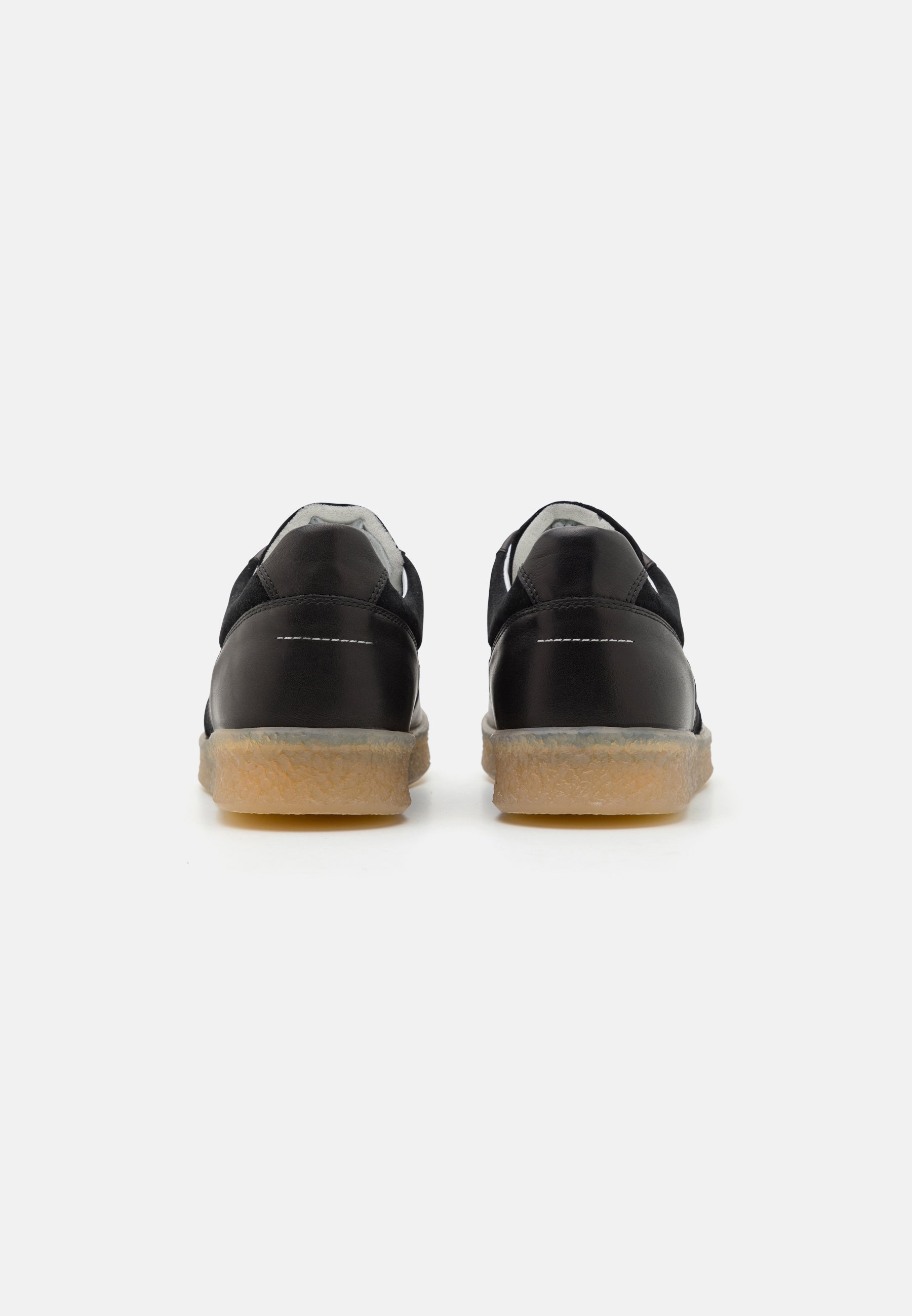 国内発送☆MM6 Maison Margiela☆SNEAKERS/BLACK ACS PRO - MM6 Maison Margiela x Salomon | Why are you here?