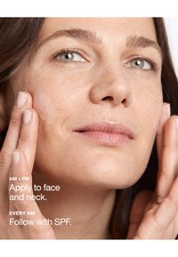 Clinique SMART CLINICAL REPAIR WRINKLE CORRECTING CREAM - Dagkrem