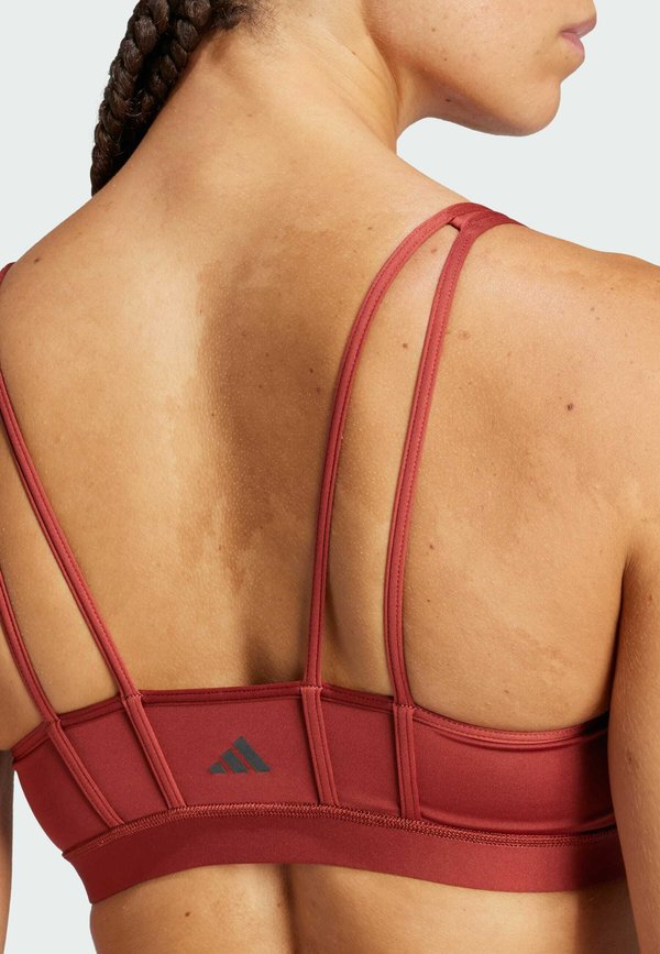 ALL ME ESSENTIALS - Light support sports bra - preloved ruby3