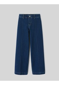 Jean large bleu foncé à taille haute, avec une fermeture à boutons sur le devant et des détails de couture sur les coutures. Texture denim lisse.