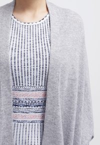 FTC Cashmere Kofta - grey