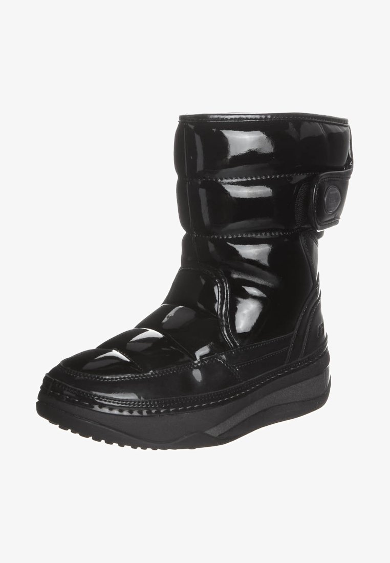 Botte d'hiver noire brillante, isolée, avec une semelle épaisse et une partie supérieure rembourrée, équipée d'une bride à crochet et boucle près du sommet pour un ajustement sécurisé.