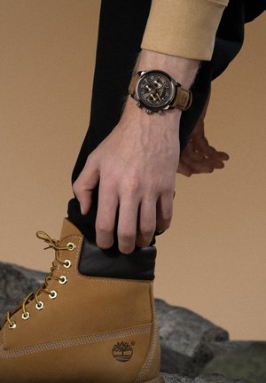 Chronograph watch - brown