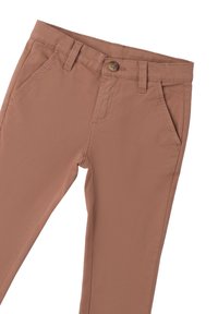 Brązowe spodnie z mieszanki bawełny z zapięciem na guzik, kieszeniami z przodu i prostymi nogawkami; charakteryzują się gładką teksturą i brakiem widocznych wzorów.
