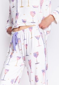 PJ Salvage IT’S A WINEFUL LIFE SET - Nachtwäsche Set - off white